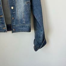 Load image into Gallery viewer, Celebrity Pink Distressed Denim Button Front Jean Jacket XS Blue
